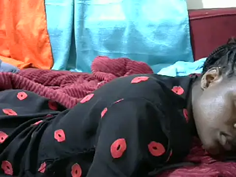 Snapshot of Creamy_dolly chatting on 01-07-25, 03:35 Creamy dolly online show from 01-07-25, 03:35