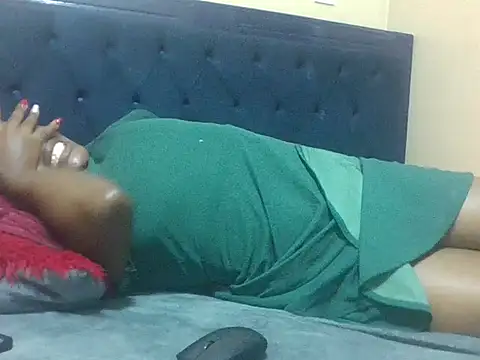 Creamy dolly online show from 12-20-25, 10:51