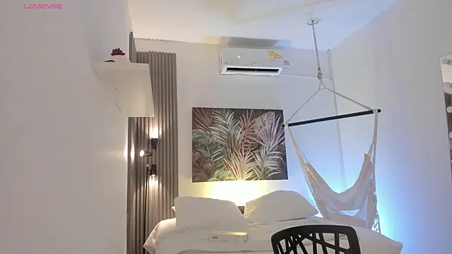 emma alice  online show from 11-28-25, 12:16