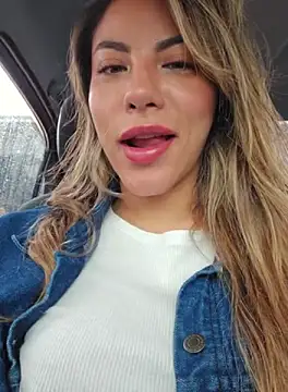 Karen San Miguel online show from 09-30-25, 02:34