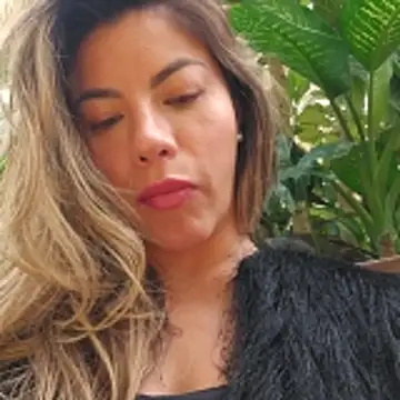 Karen San Miguel online show from 10-21-25, 08:08