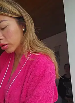 Karen San Miguel online show from 09-25-25, 04:46