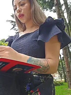 Karen San Miguel online show from 03-11-25, 05:35