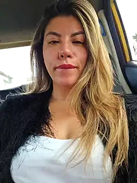 Karen San Miguel online show from 11-12-25, 03:16