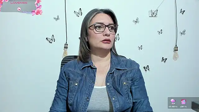 Amie Adams82  online show from 10-14-25, 05:13