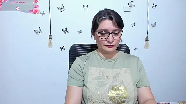 Snapshot of Amie_Adams82_ chatting on 04-25-26, 02:47 Amie Adams82 online show from 04-25-26, 02:47