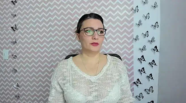 Amie Adams82  online show from 12-17-24, 05:36