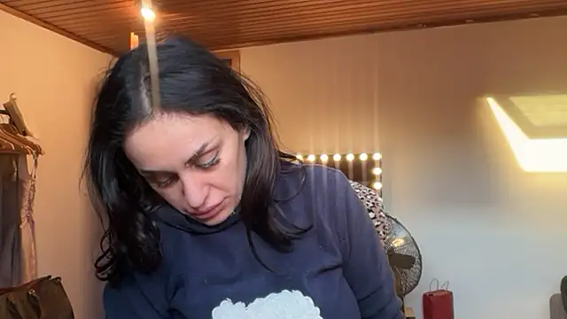 JeSuisUnTapin online show from 12-01-25, 07:42