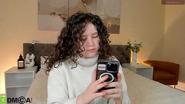 Snapshot of Ariella_Sol chatting on 10-13-25, 01:07 Ariella Sol online show from 10-13-25, 01:07