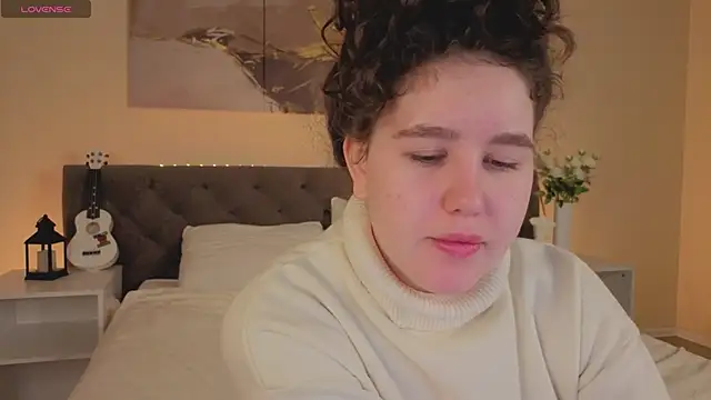 Ariella Sol online show from 11-08-25, 01:09