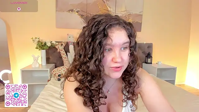 Ariella Sol online show from 06-08-26, 01:11