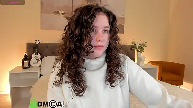 Snapshot of Ariella_Sol chatting on 10-07-25, 01:06 Ariella Sol online show from 10-07-25, 01:06