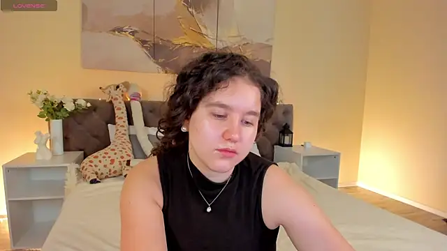 Ariella Sol online show from 06-05-26, 01:10