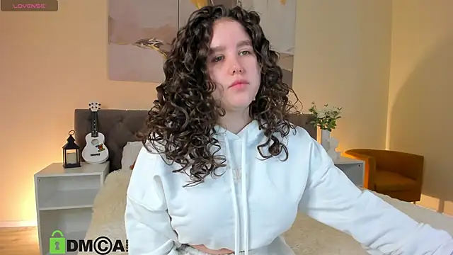 Snapshot of Ariella_Sol chatting on 10-09-25, 01:06 Ariella Sol online show from 10-09-25, 01:06