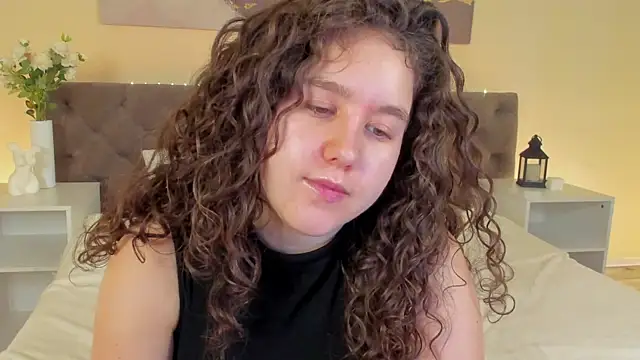 Ariella Sol online show from 06-18-26, 01:04