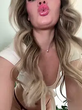 LoveShae  online show from 03-21-26, 03:49