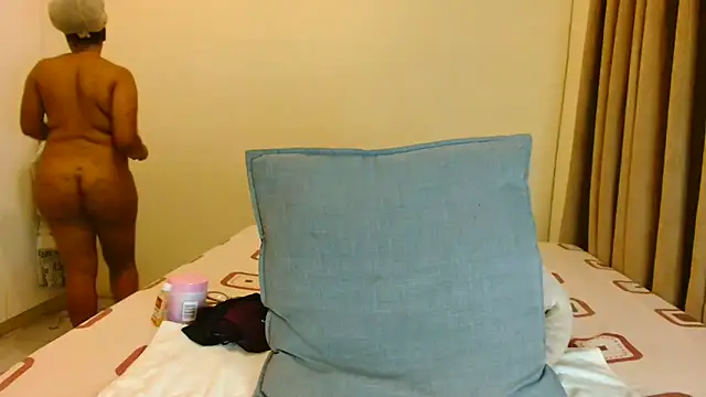 Snapshot of ALEXABOUJEE95 chatting on 03-11-25, 04:19 ALEXABOUJEE95 online show from 03-11-25, 04:19
