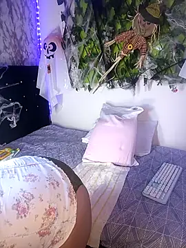 any mour online show from 10-28-25, 05:01