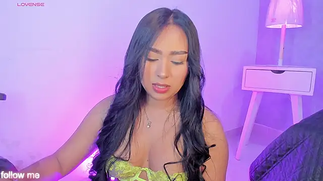 Cameliaa Smiith online show from 10-21-25, 02:11