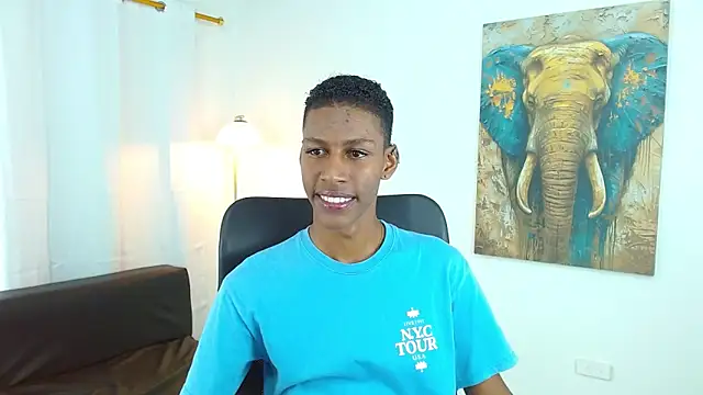 maiki18  online show from 11-20-25, 08:42