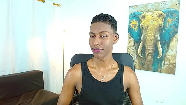 maiki18  online show from 11-25-25, 08:42