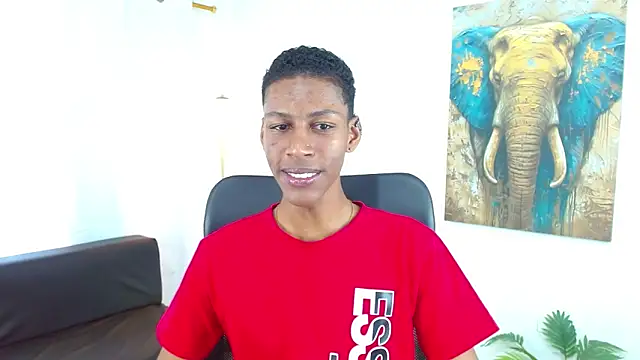 maiki18  online show from 12-17-25, 08:36