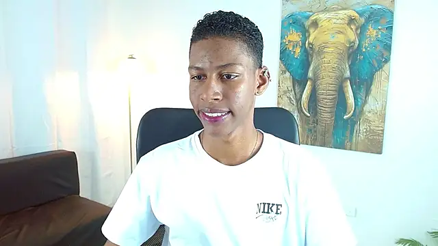 maiki18  online show from 12-02-25, 08:43