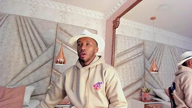 Snapshot of JamesParck chatting on 03-17-25, 12:57 JamesParck online show from 03-17-25, 12:57