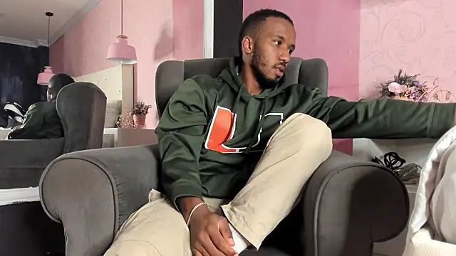 Snapshot of JamesParck chatting on 02-20-26, 11:17 JamesParck online show from 02-20-26, 11:17