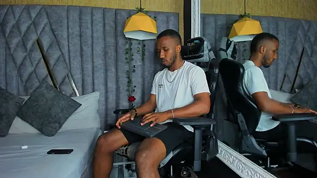 JamesParck online show from 03-05-26, 11:10