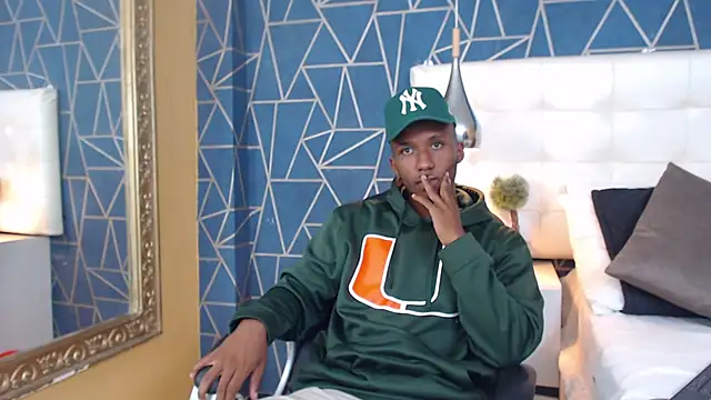 Snapshot of JamesParck chatting on 02-19-25, 09:25 JamesParck online show from 02-19-25, 09:25