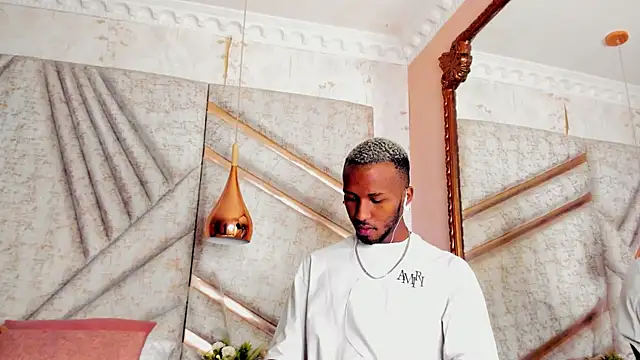 Snapshot of JamesParck chatting on 03-01-25, 12:01 JamesParck online show from 03-01-25, 12:01