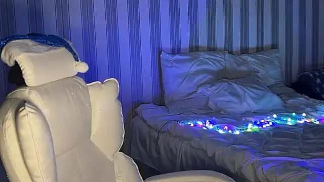 Snapshot of mayvi_cold chatting on 01-17-26, 05:38 mayvi cold online show from 01-17-26, 05:38