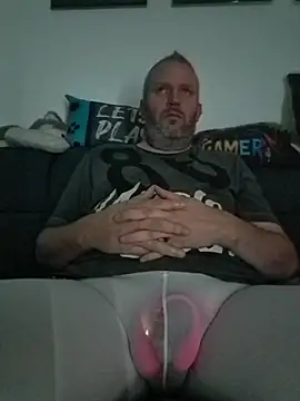 ShyBoy1982 online show from 11-16-25, 08:24