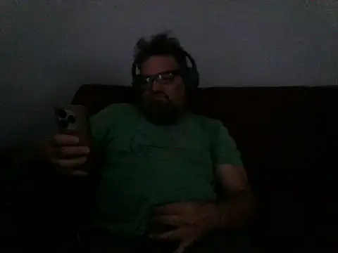 Snapshot of LECHEBALLS chatting on 07-08-26, 04:29 LECHEBALLS online show from 07-08-26, 04:29