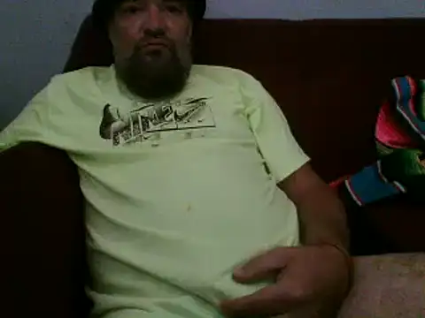Snapshot of LECHEBALLS chatting on 05-08-26, 04:33 LECHEBALLS online show from 05-08-26, 04:33
