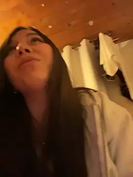 Emily Rowley online show from 12-23-25, 04:01