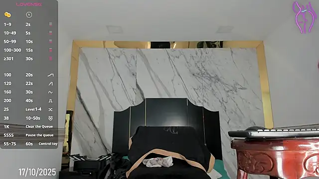 Victtoria Parker online show from 10-17-25, 12:51