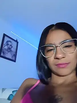 Snapshot of Leslly_ chatting on 06-26-26, 09:59 Leslly online show from 06-26-26, 09:59