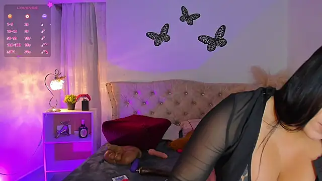 Sarahballiston  online show from 11-07-25, 01:10