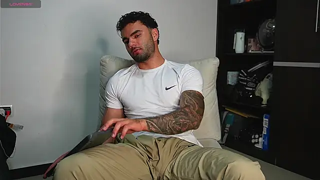 Derek w online show from 04-22-26, 02:51