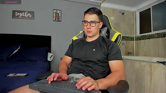 owengray2n online show from 02-28-25, 04:43