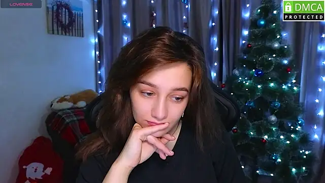 Snapshot of Sinty_Noria chatting on 12-19-25, 01:09 Sinty Noria online show from 12-19-25, 01:09