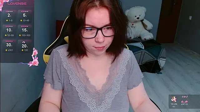 Emily Amorre online show from 10-24-25, 10:09