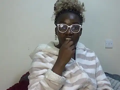 Sexy racy rebel  online show from 12-04-25, 09:36