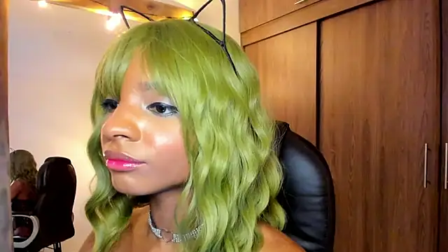 alikahouston4 online show from 02-01-25, 10:23