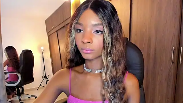 alikahouston4 online show from 02-15-25, 05:51