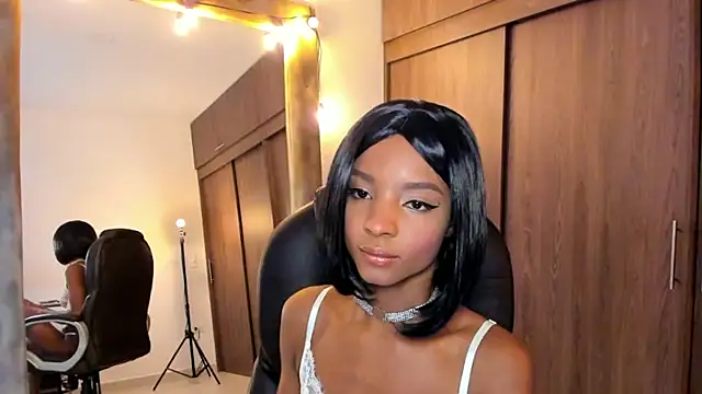 alikahouston4 online show from 02-06-25, 08:39