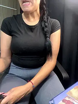 lunarcita99 online show from 01-06-26, 11:53