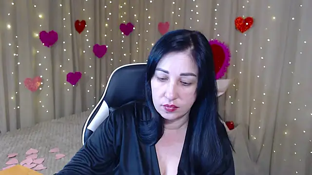 Snapshot of JillStevens chatting on 02-14-26, 04:34 JillStevens online show from 02-14-26, 04:34